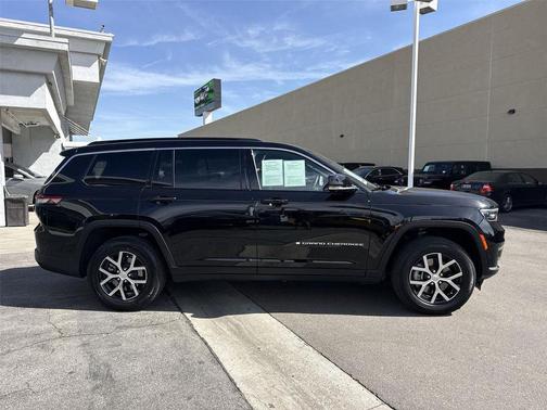 Diamond Black Crystal Pearlcoat 2024 Jeep Grand Cherokee L Limited