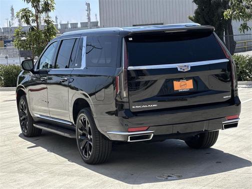 2023 Cadillac Escalade ESV Luxury