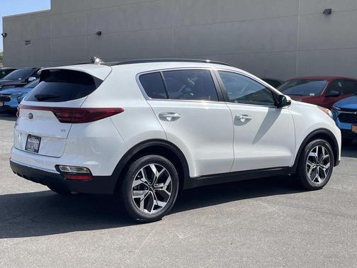 Snow White Pearl 2022 Kia Sportage EX