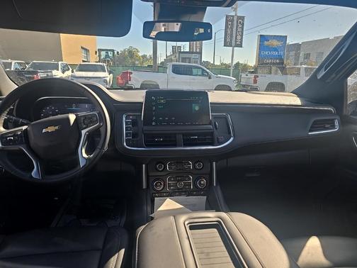 2024 Chevrolet Suburban LT