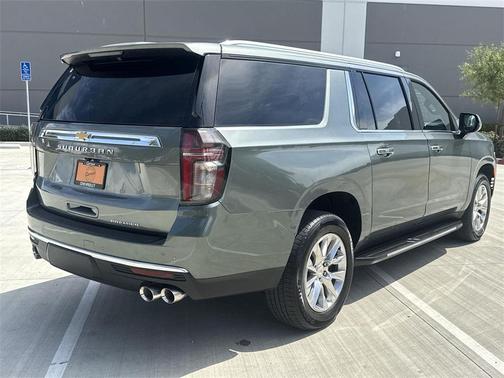 2023 Chevrolet Suburban Premier