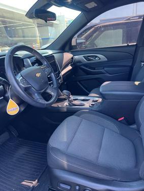 2022 Chevrolet Traverse LT Cloth