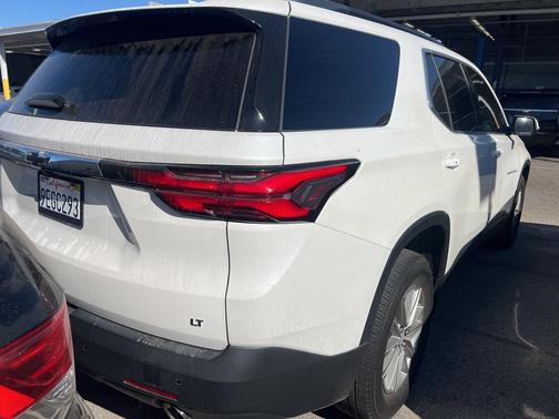 2022 Chevrolet Traverse LT Cloth