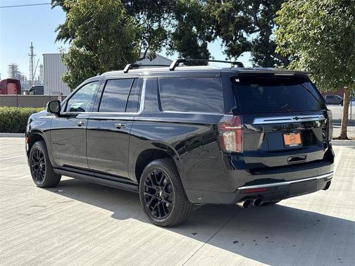 2023 Chevrolet Suburban 4WD High Country
