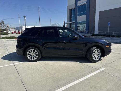 2021 Porsche Cayenne Base