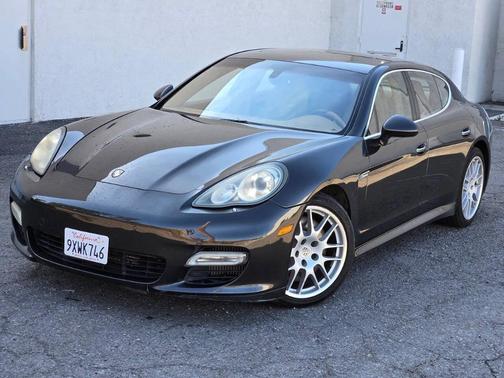 Platinum Silver Metallic 2010 Porsche Panamera Turbo