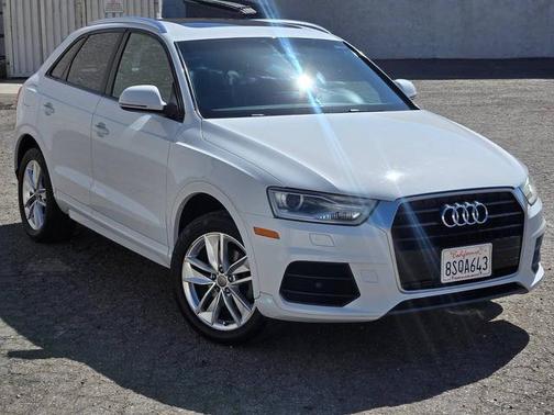 Glacier White Metallic 2017 Audi Q3 2.0T Premium