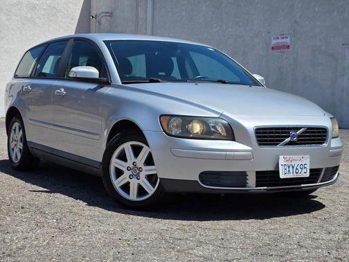 Electric Silver Metallic 2007 Volvo V50 2.4i