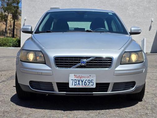 Electric Silver Metallic 2007 Volvo V50 2.4i