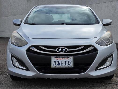 Shimmering Silver Metallic 2013 Hyundai Elantra GT Base