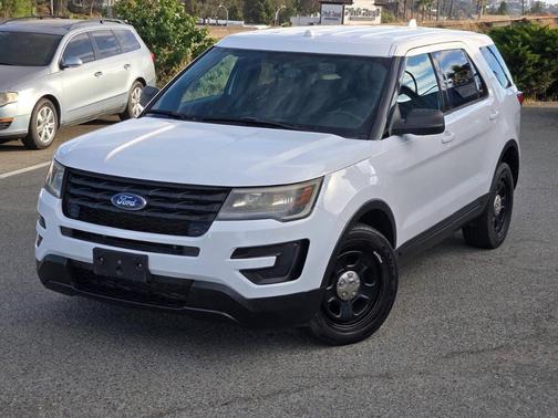 Oxford White 2017 Ford Utility Police Interceptor Base