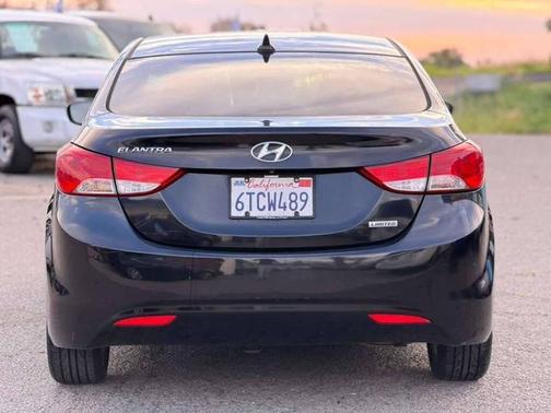 Black Noir Pearl 2012 Hyundai ELANTRA Limited