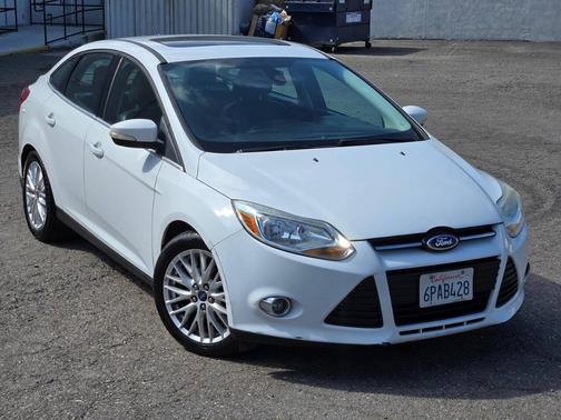 Oxford White 2012 Ford Focus SEL