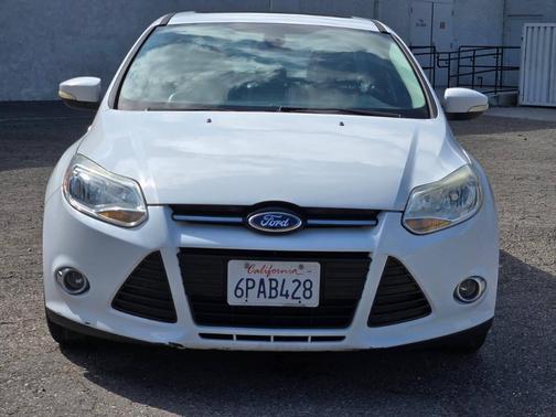 Oxford White 2012 Ford Focus SEL