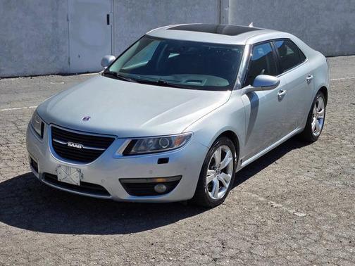Glacier Silver Metallic 2011 Saab 9-5 Turbo6