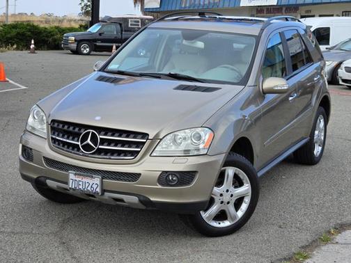 Tan 2008 Mercedes-Benz M-Class ML 350 4MATIC