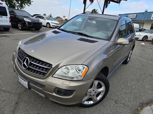 Tan 2008 Mercedes-Benz M-Class ML 350 4MATIC