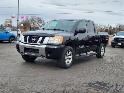 2012 Nissan Titan SV