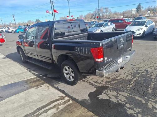 2012 Nissan Titan SV
