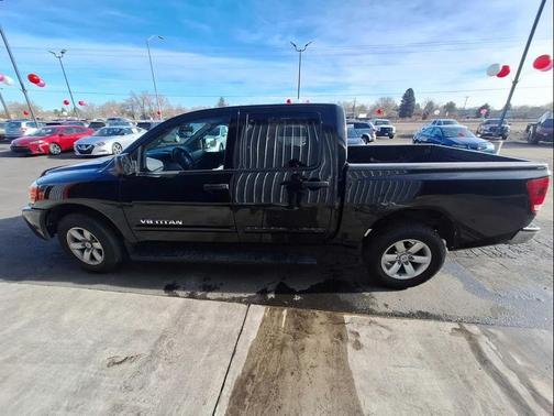 2012 Nissan Titan SV