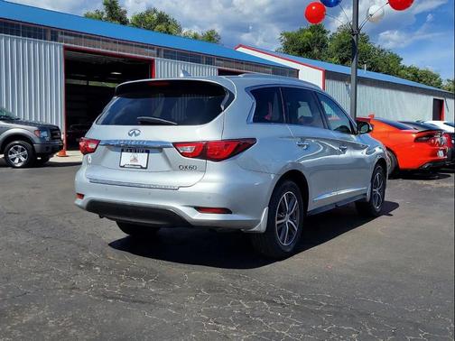 2017 INFINITI QX60 Base