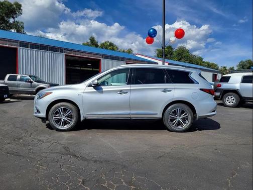 2017 INFINITI QX60 Base