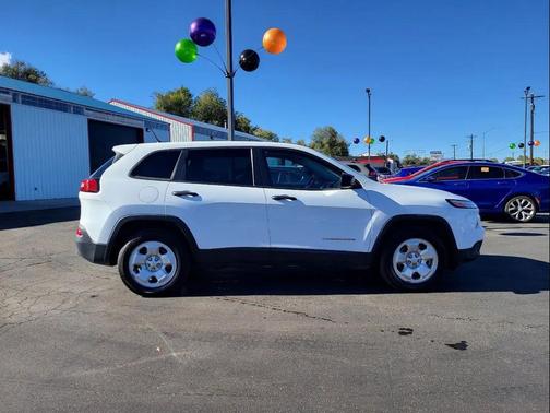 2017 Jeep Cherokee Sport