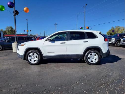 2017 Jeep Cherokee Sport