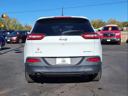 2017 Jeep Cherokee Sport