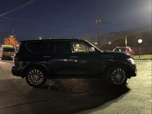 2016 INFINITI QX80 Base