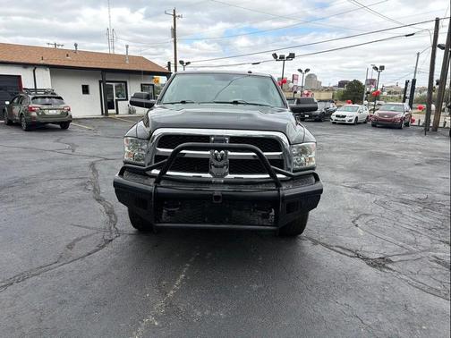 Brilliant Black Crystal Pearlcoat 2018 RAM 2500 Tradesman Crew Cab 4x4 6'4' Box