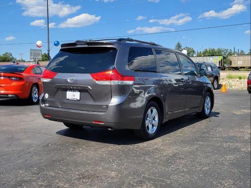 2011 Toyota Sienna LE