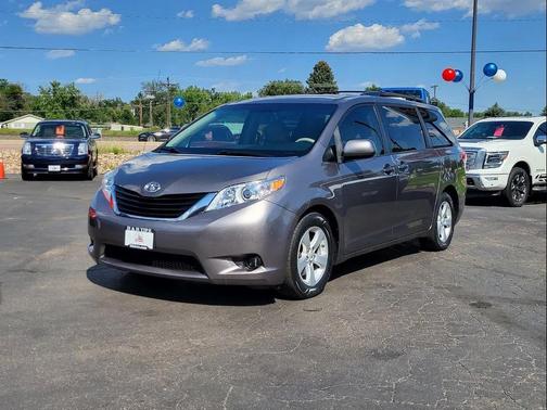 2011 Toyota Sienna LE