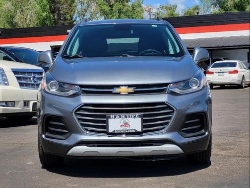 Gray 2019 Chevrolet Trax LT