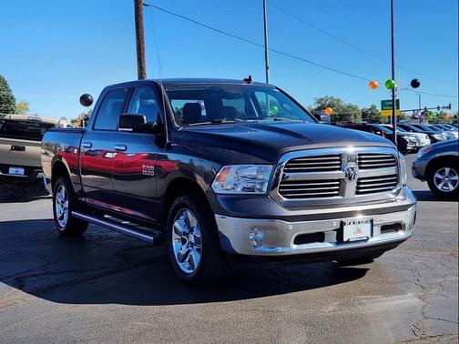 Granite Crystal Metallic Clearcoat 2018 RAM 1500 Big Horn