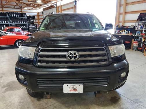2013 Toyota Sequoia SR5