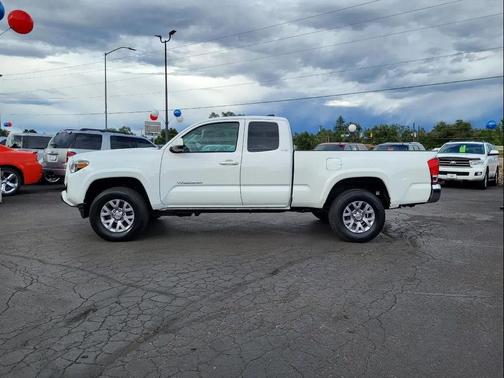 2016 Toyota Tacoma SR5