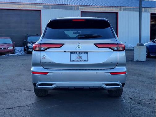 2022 Mitsubishi Outlander SE Launch Edition S-AWC