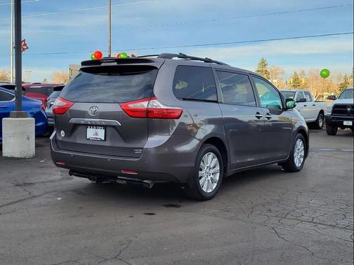 2017 Toyota Sienna Limited