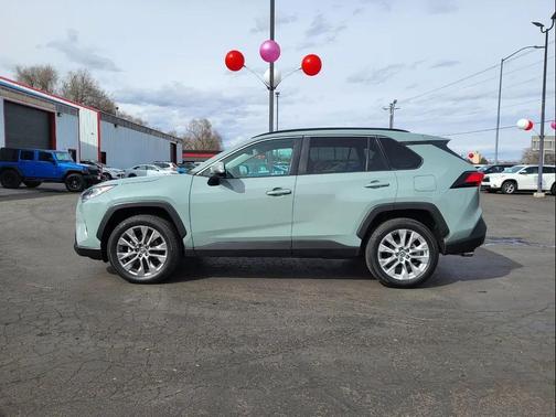 2019 Toyota RAV4 XLE Premium
