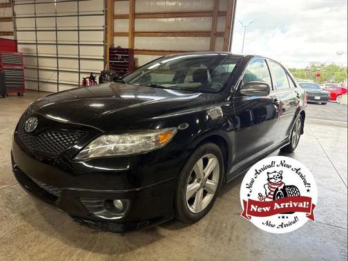 Black 2010 Toyota Camry SE