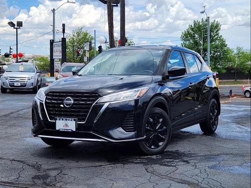 Super Black 2021 Nissan Kicks S