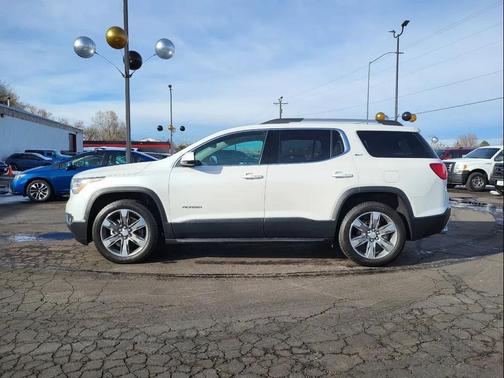 2017 GMC Acadia SLT-2