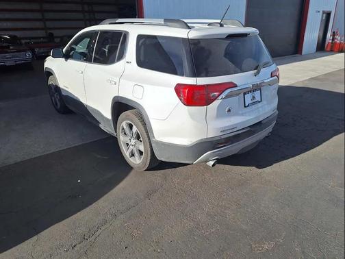 2017 GMC Acadia SLT-2