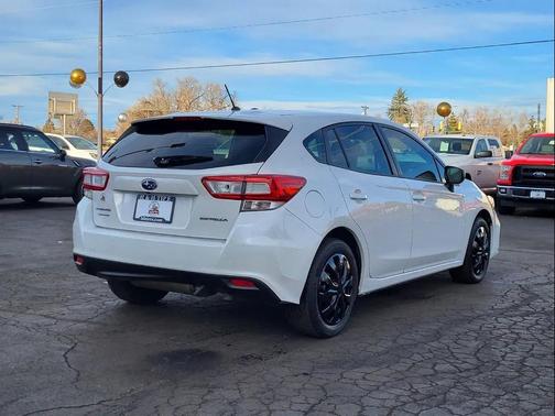 2019 Subaru Impreza 2.0i