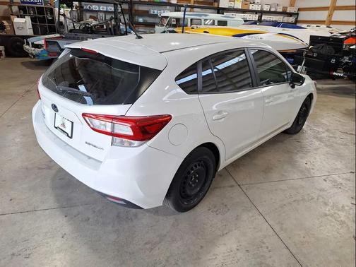 2019 Subaru Impreza 2.0i