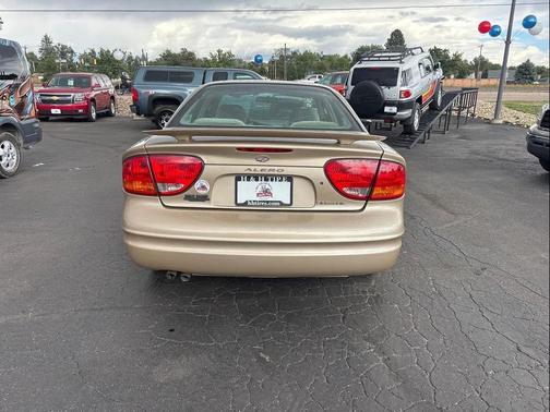 2004 Oldsmobile Alero GL1