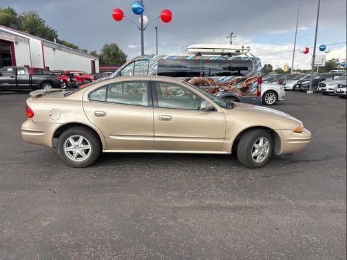 2004 Oldsmobile Alero GL1