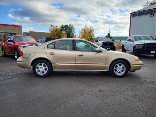 2004 Oldsmobile Alero GL1