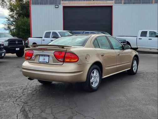2004 Oldsmobile Alero GL1